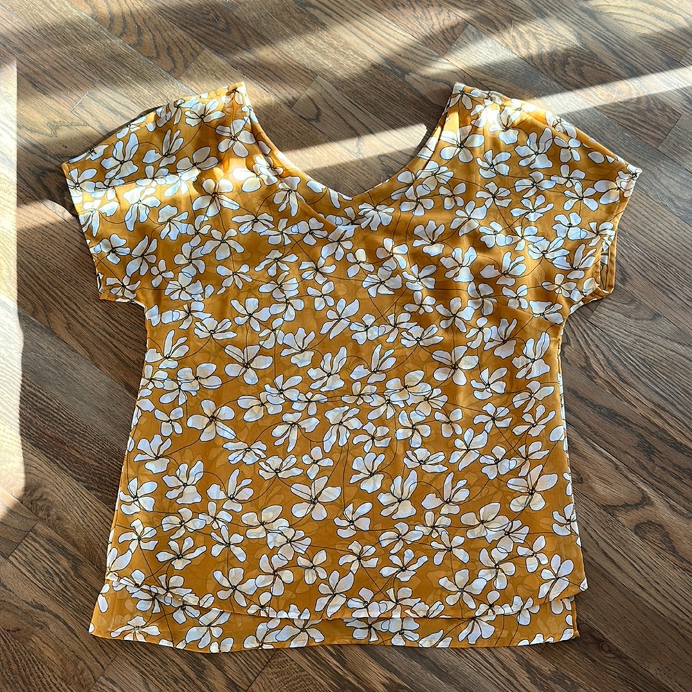 Cabi blouse size small